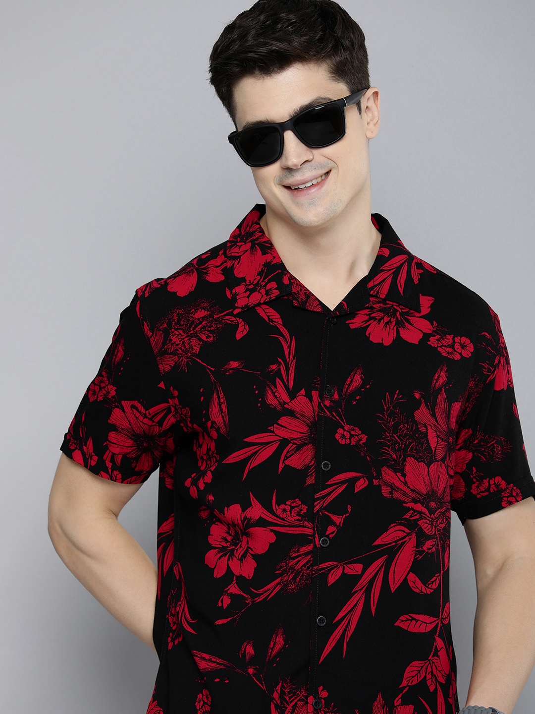 

HERE&NOW Men Slim Fit Floral Printed Cuban Collar Casual Shirt, Black