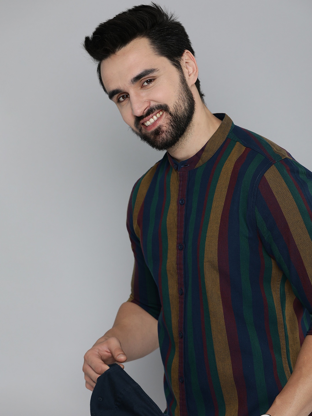 

HERE&NOW Men Slim Fit Opaque Striped Casual Shirt, Multi