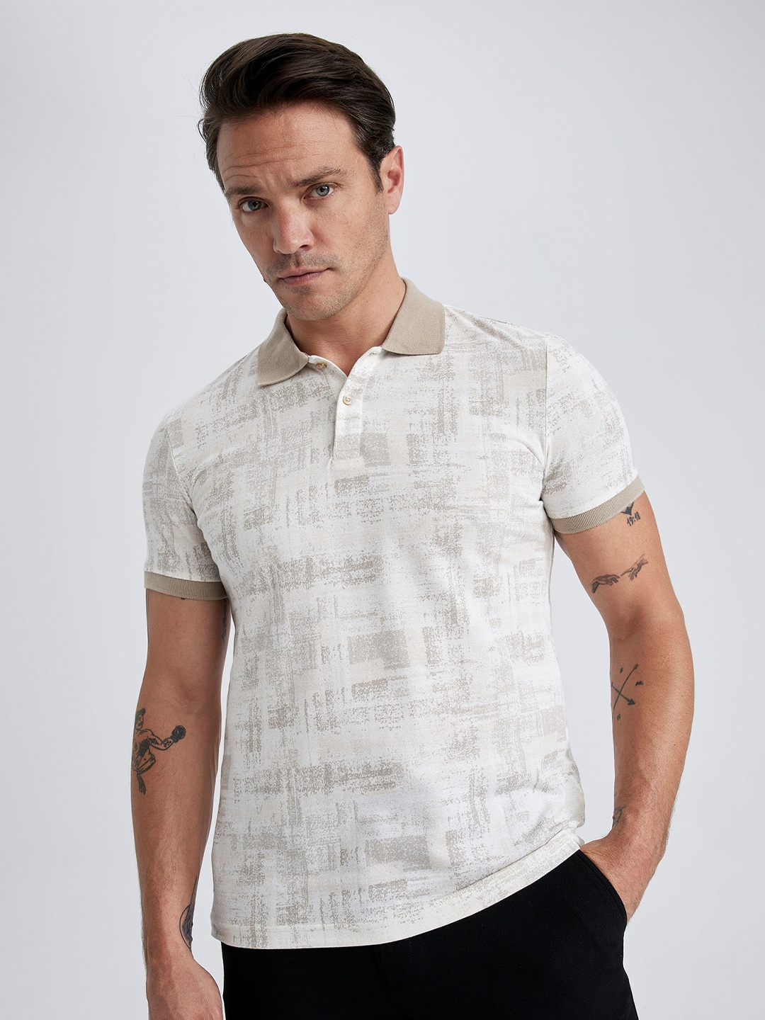 

DeFacto Printed Pure Cotton Polo Collar T-shirt, Off white