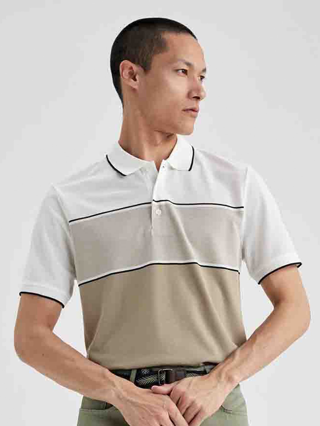 

DeFacto Colourblocked Polo Collar T-shirt, White