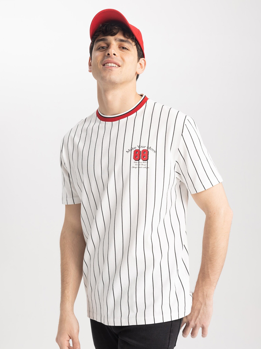 

DeFacto Vertical Striped Round Neck Pure Cotton T-shirt, White