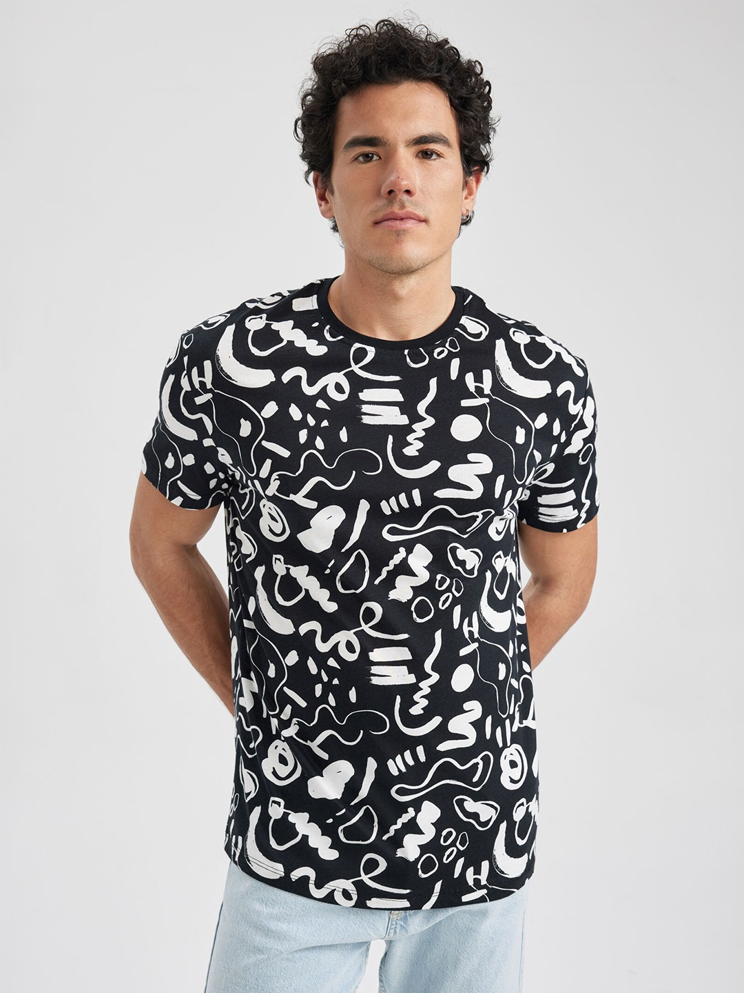 

DeFacto Men Printed Monochrome Pure Cotton T-shirt, Black