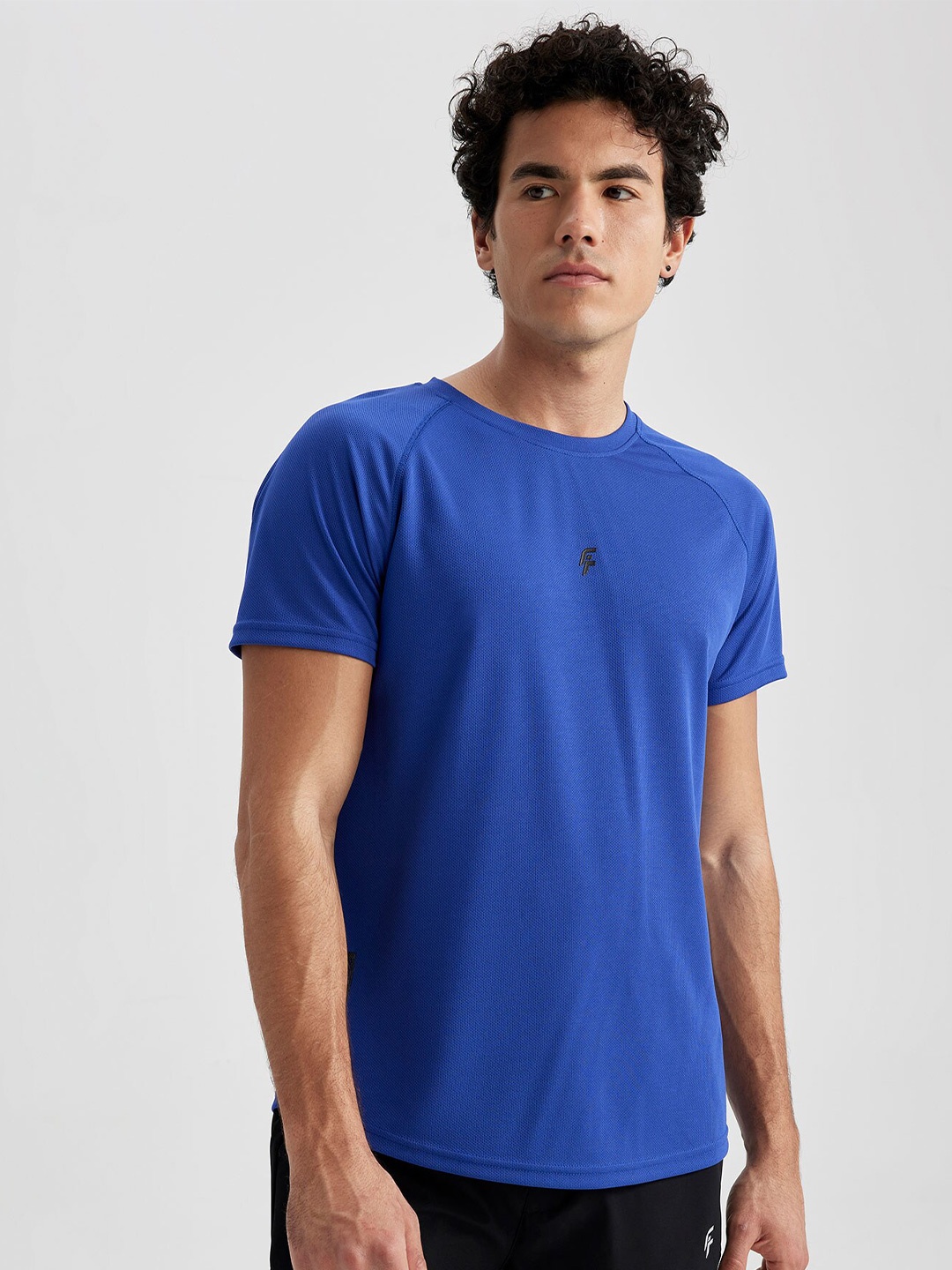 

DeFacto Round Neck Half Sleeve Sports T-shirt, Blue