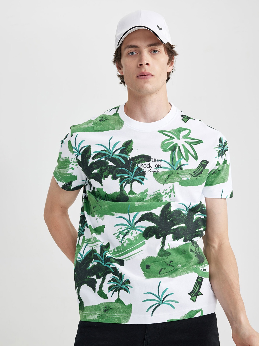 

DeFacto Men Tropical Printed Cotton T-shirt, White