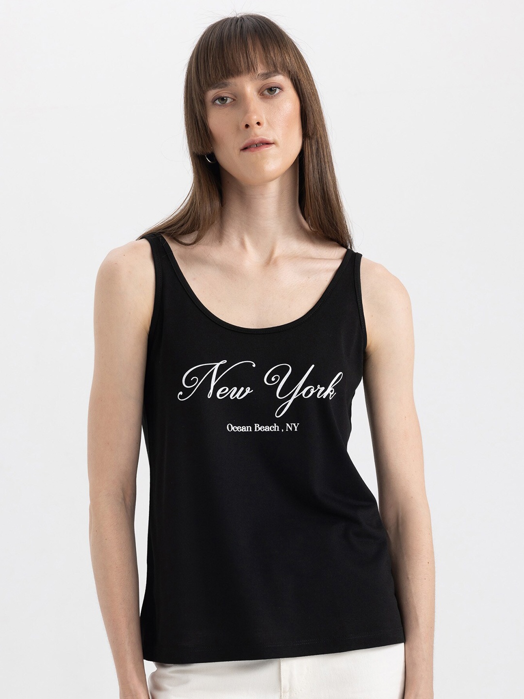 

DeFacto Typography Printed Scoop Neck Top, Black