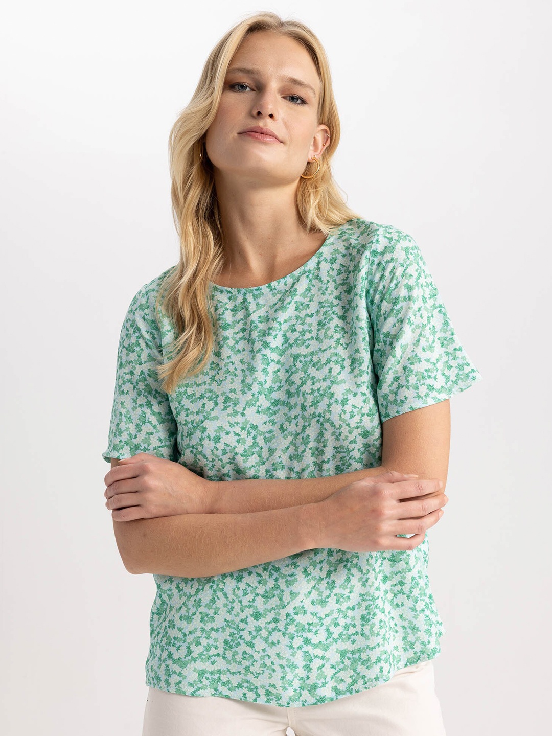 

DeFacto Floral Print Round Neck Top, Green
