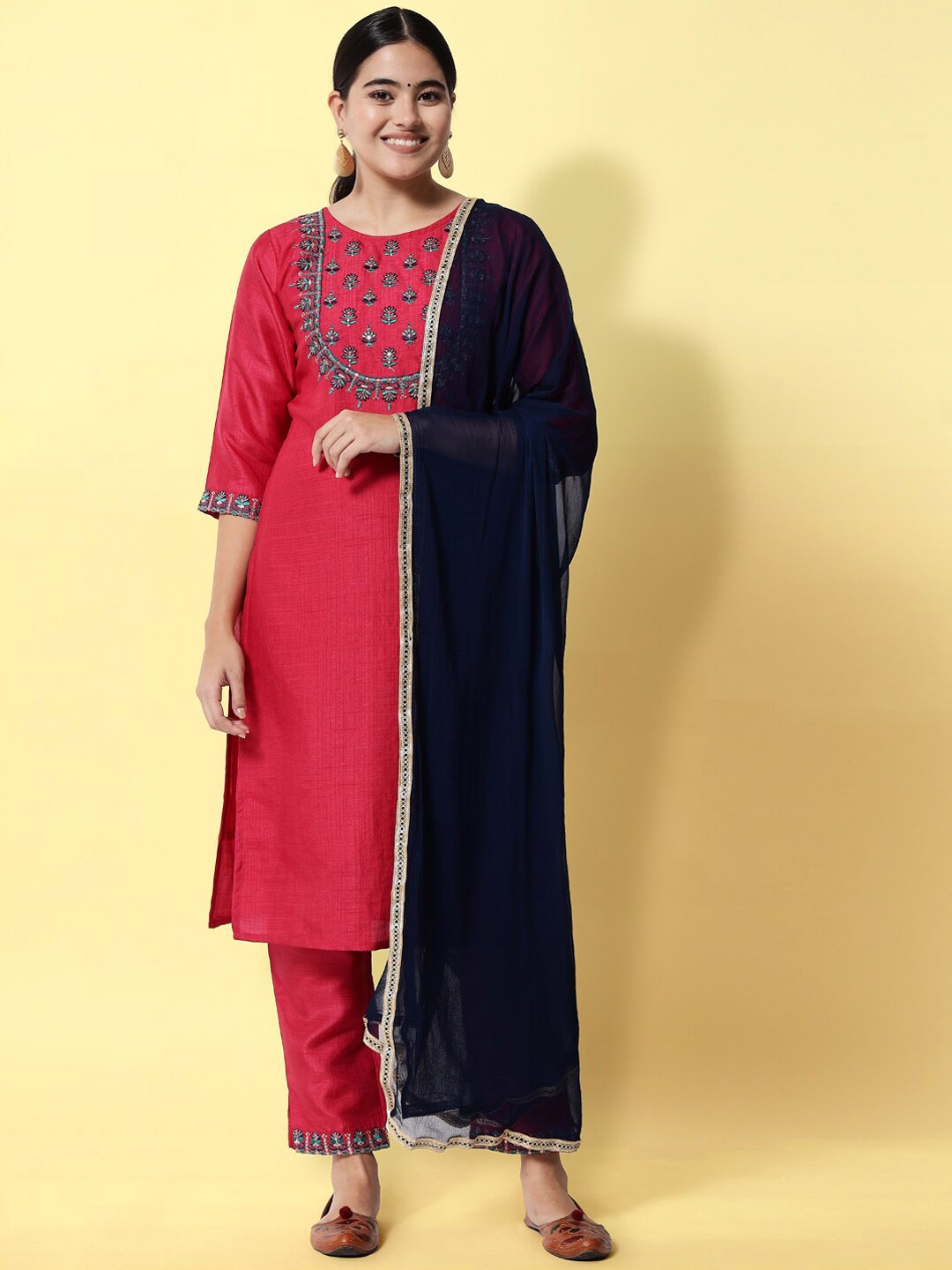 

KALINIEthnic Motifs Embroidered Sequined Kurta with Trousers & Dupatta, Red