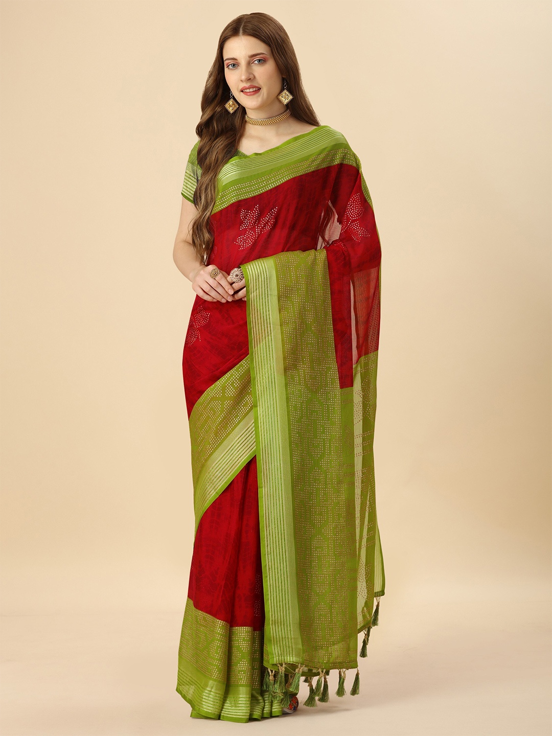 

Mitera Red & Green Floral Printed Pure Chiffon Saree
