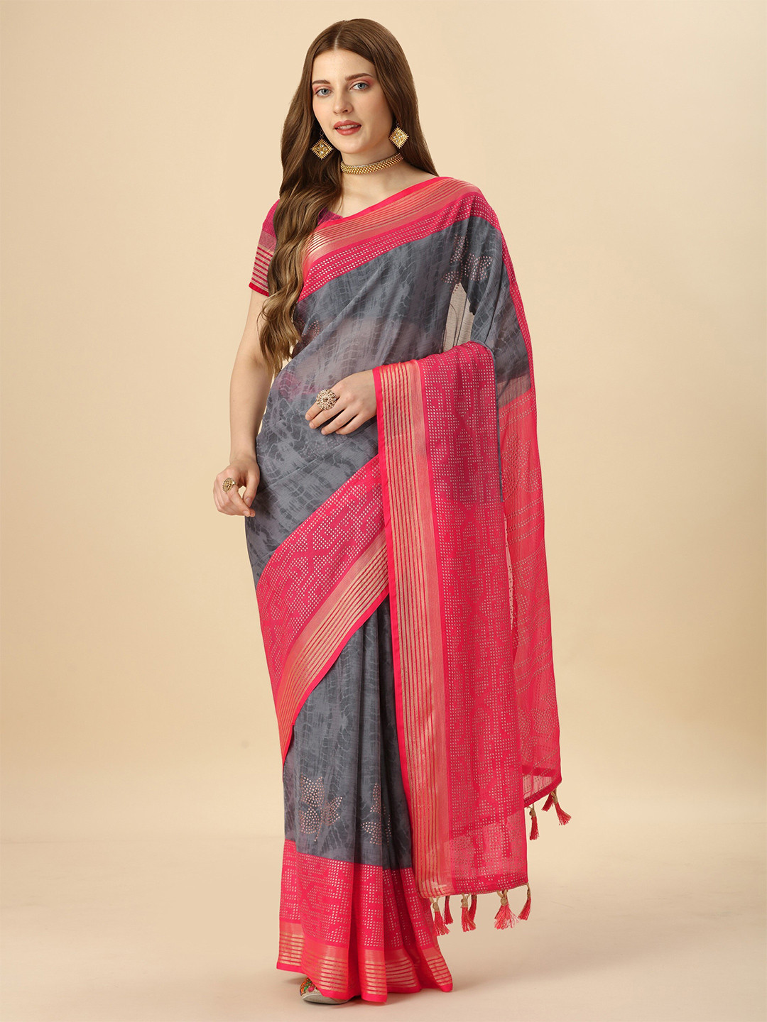 

Mitera Grey & Pink Floral Printed Zari Pure Chiffon Saree