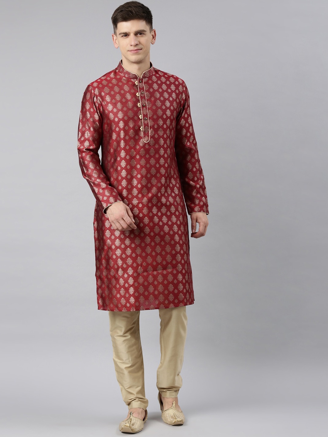 

TheEthnic.Co Ethnic Motifs Woven Design Gotta Patti Regular Kurta With Pyjamas, Maroon