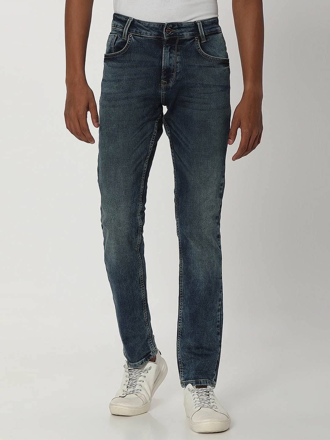 

Mufti Men Clean Look Light Fade Slim Fit Cotton Jeans, Blue