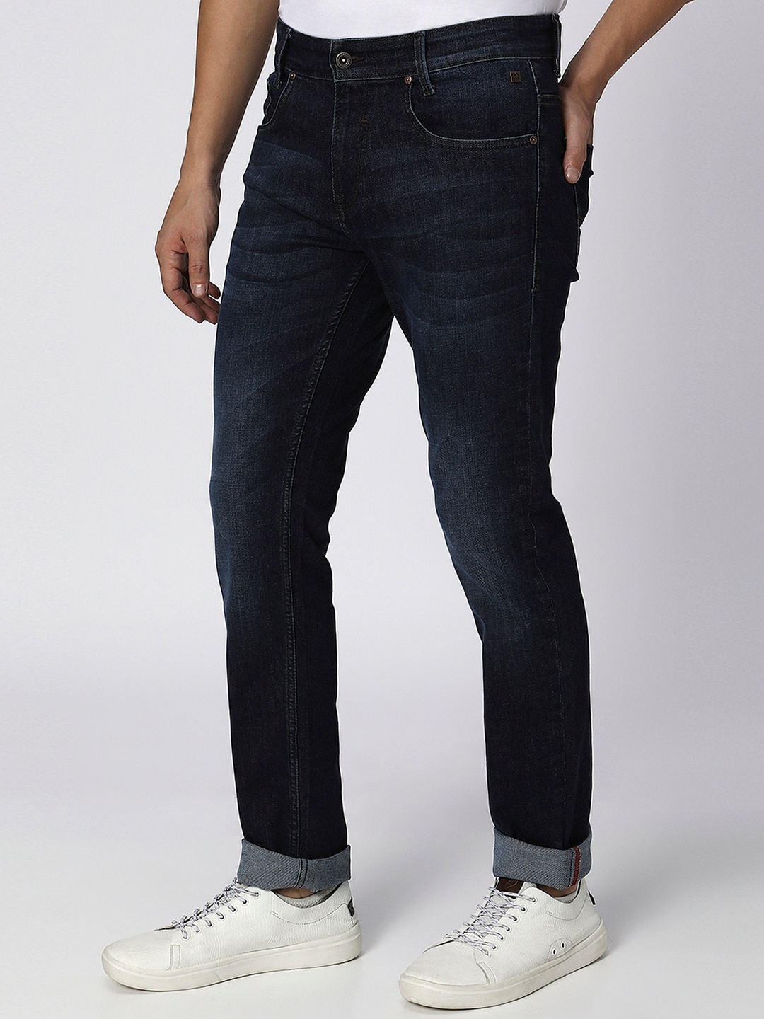

Mufti Men Light Fade Clean Look whiskers Stretchable Jeans, Blue