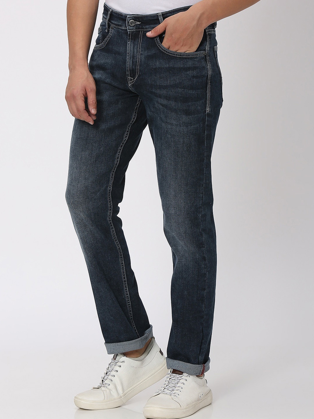 

Mufti Men Straight Fit Light Fade Stretchable Clean Look Jeans, Navy blue