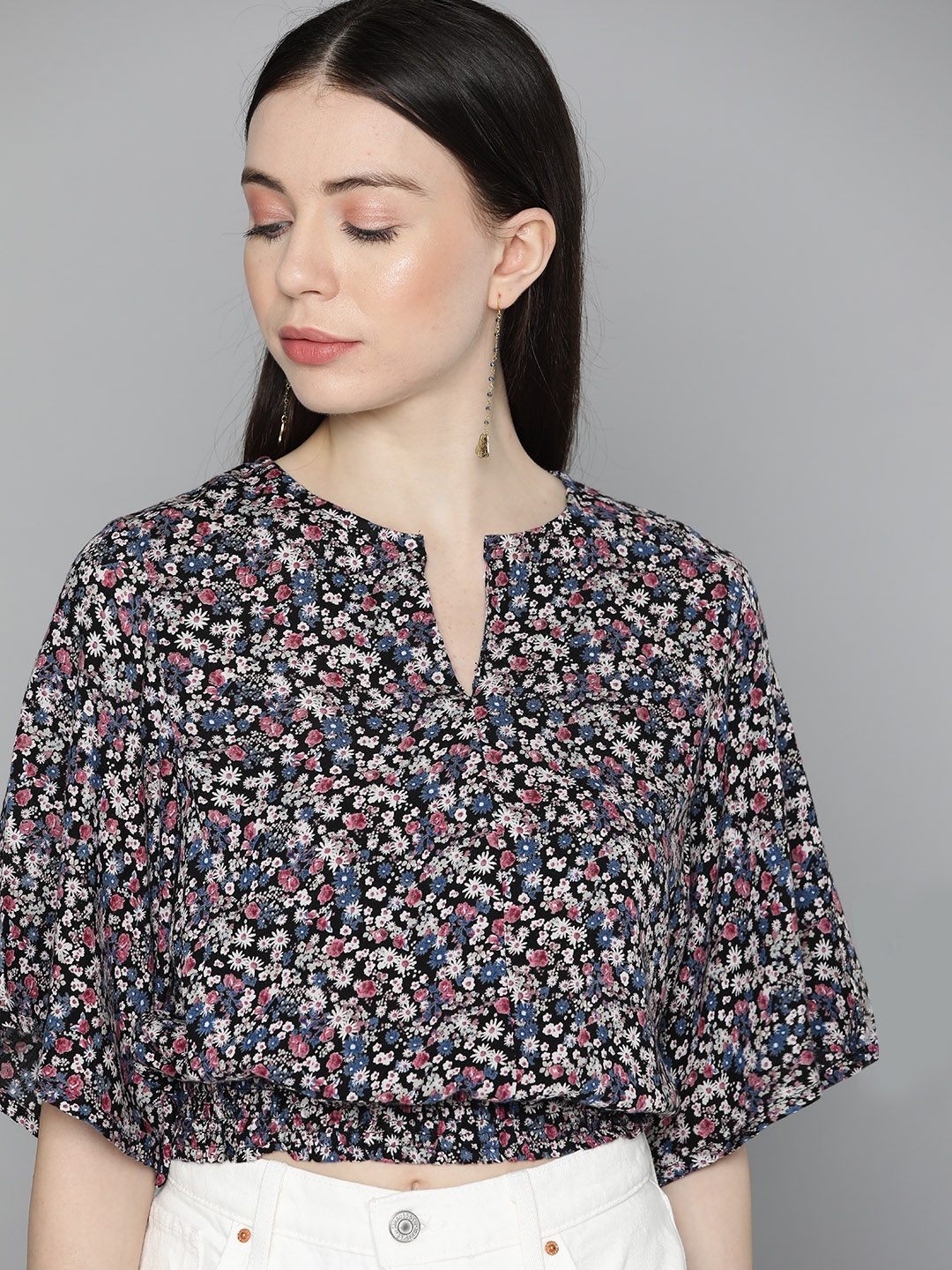 

Chemistry Floral Print Flared Sleeves Crop Top With Smocked Detail, Black