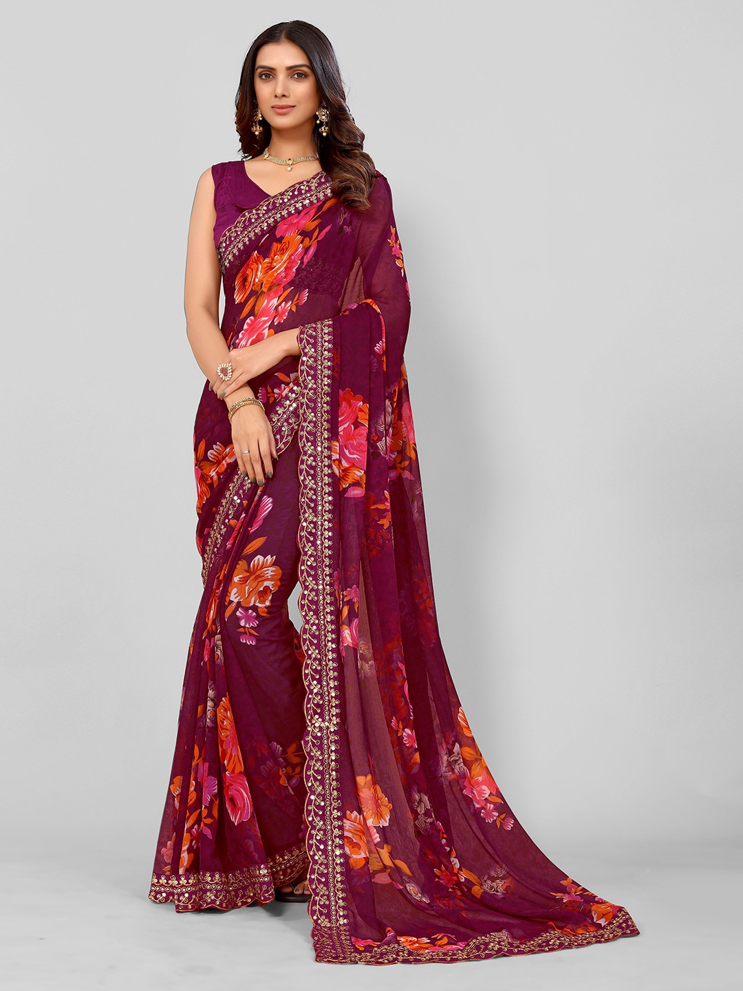 

DIVASTRI Floral Printed Embellished Saree, Purple