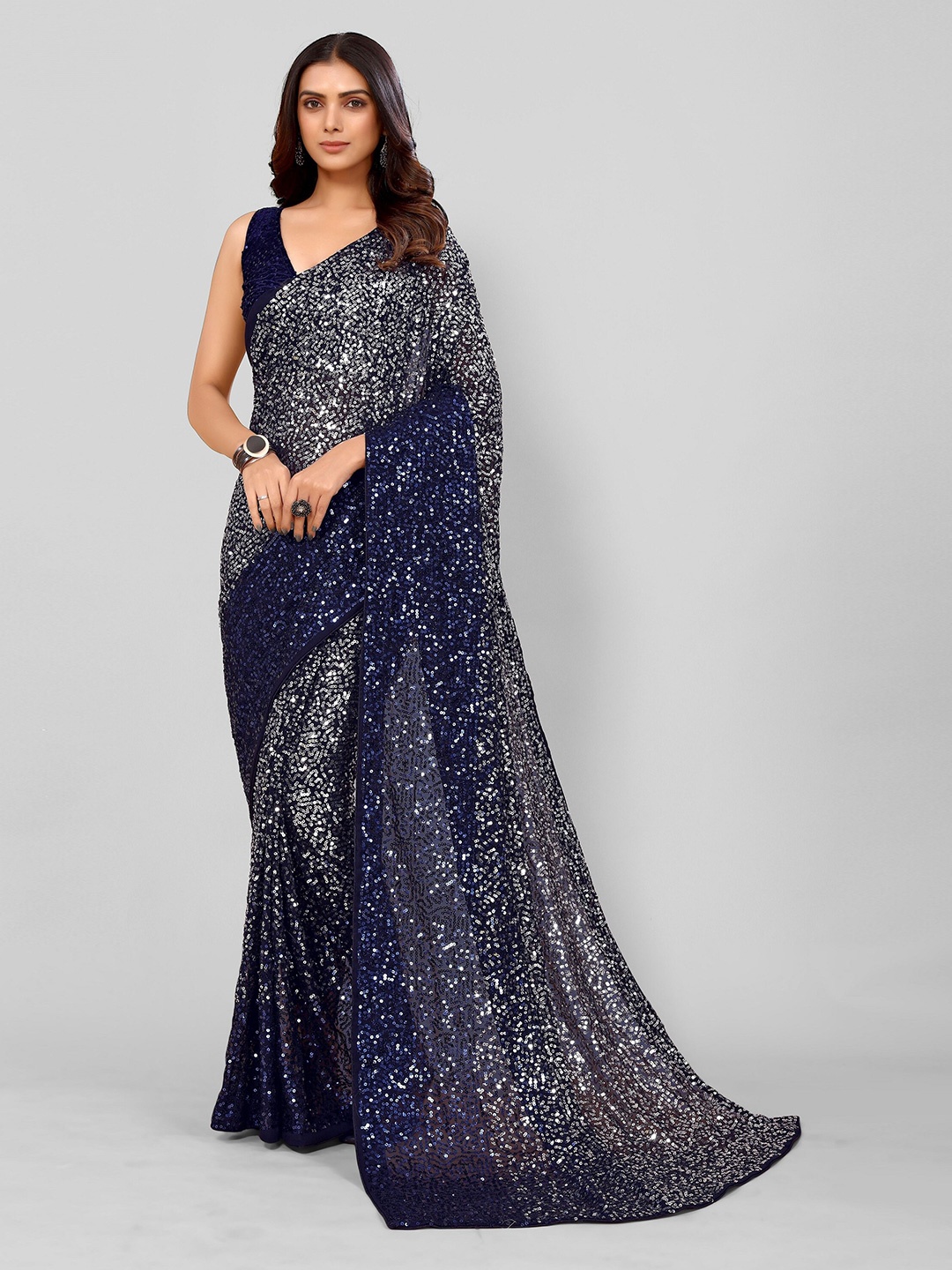 

DIVASTRI Embellished Sequinned Saree, Navy blue