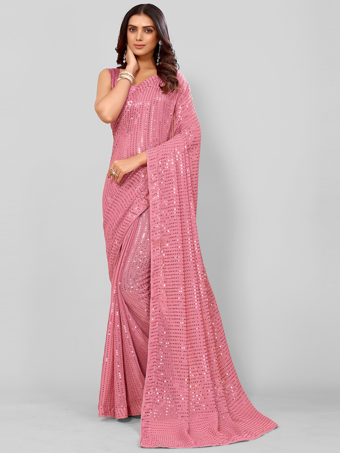 

DIVASTRI Embellished Sequinned Saree, Peach