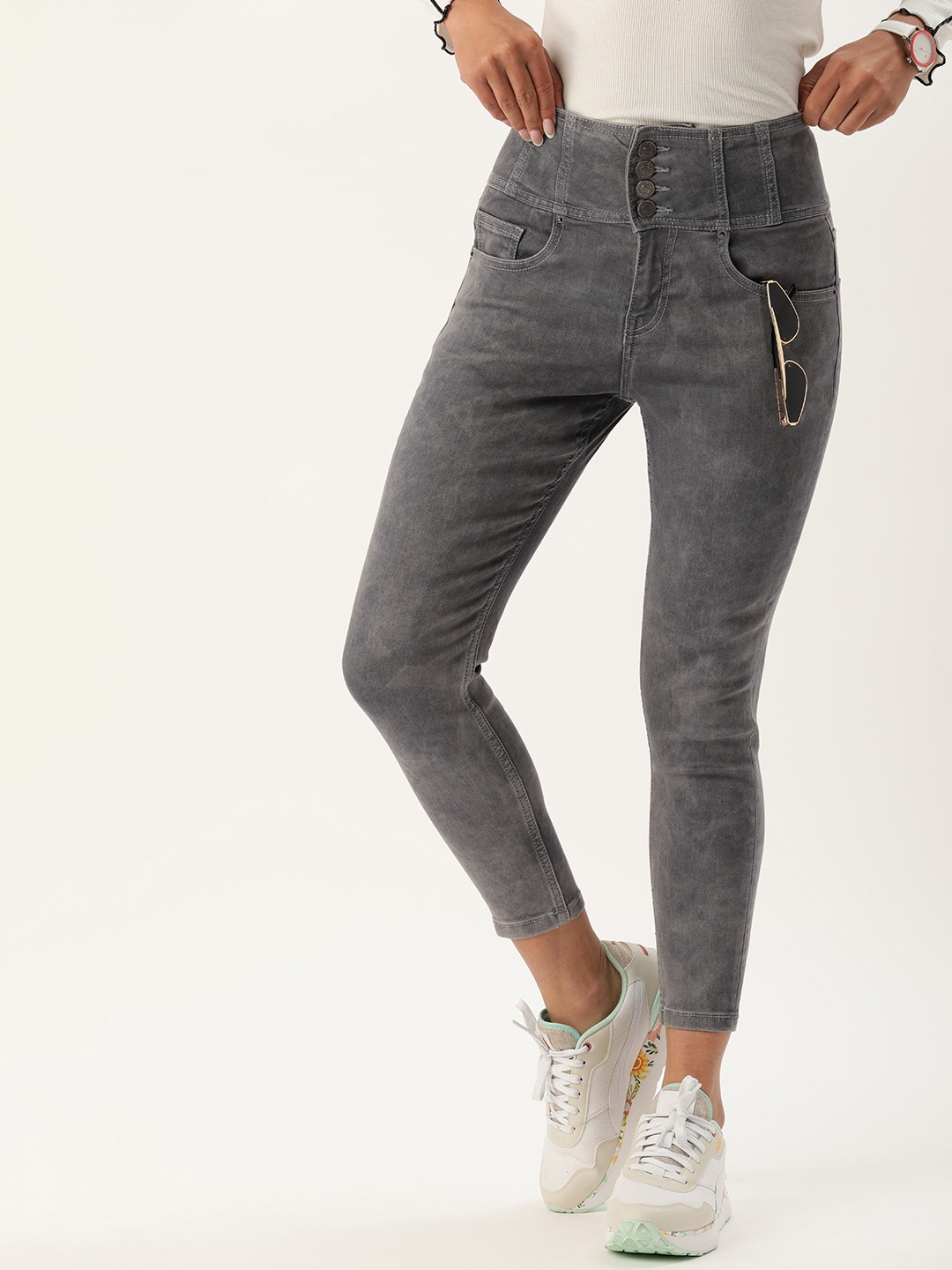 

FOREVER 21 Women Skinny Fit Light Fade Stretchable Jeans, Grey