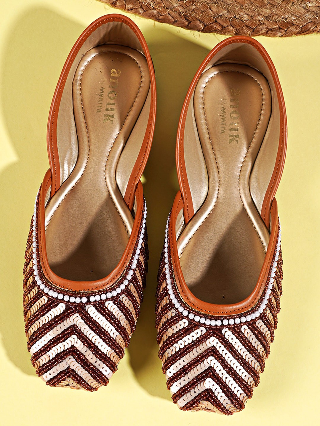 

Anouk Maroon Embellished Ethnic Mojaris