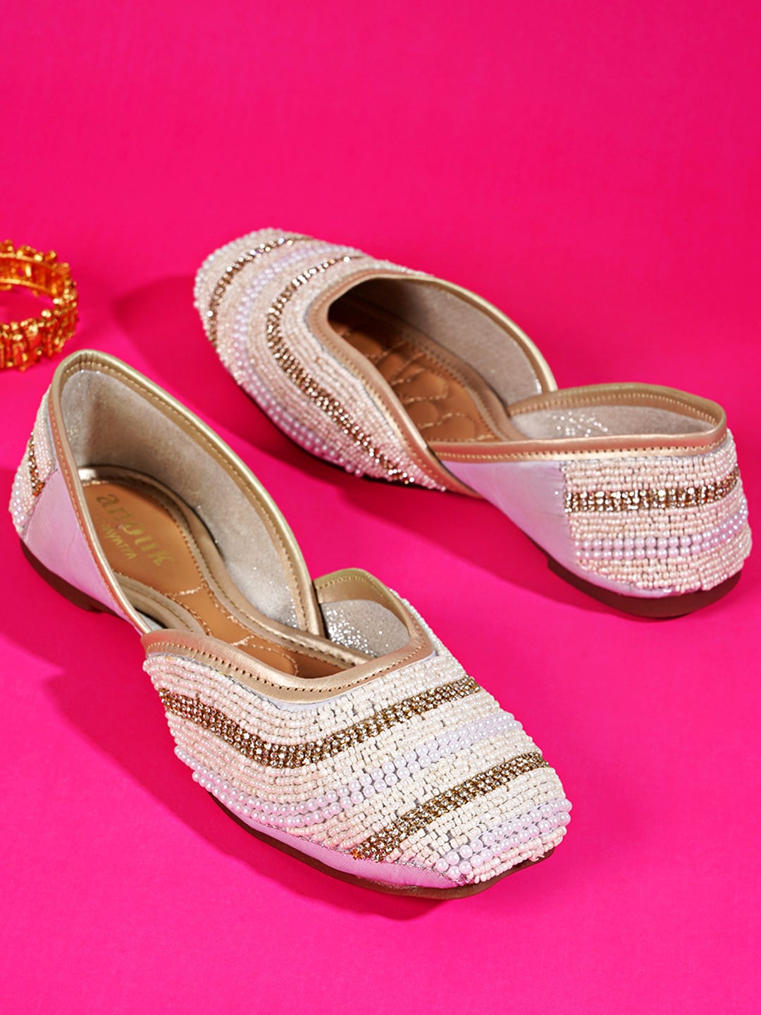 

Anouk White And Gold-Toned Embellished Ethnic Mojaris