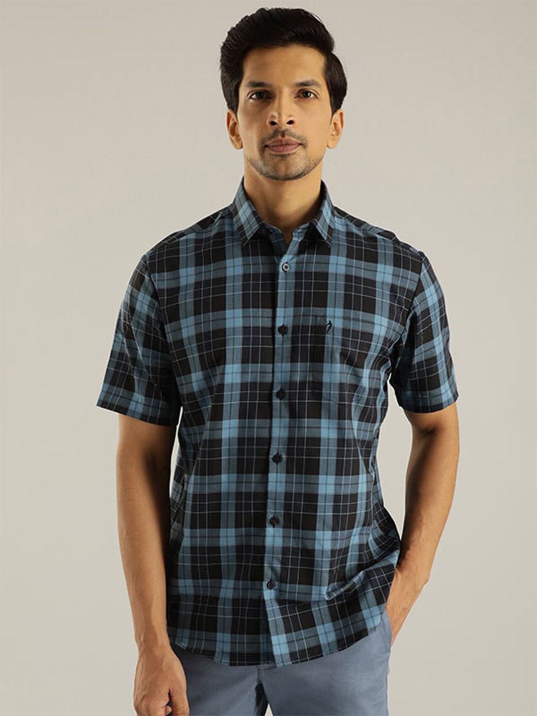 

Indian Terrain Checked Chiseled Slim Fit Tartan Checks Opaque Pure Cotton Casual Shirt, Black