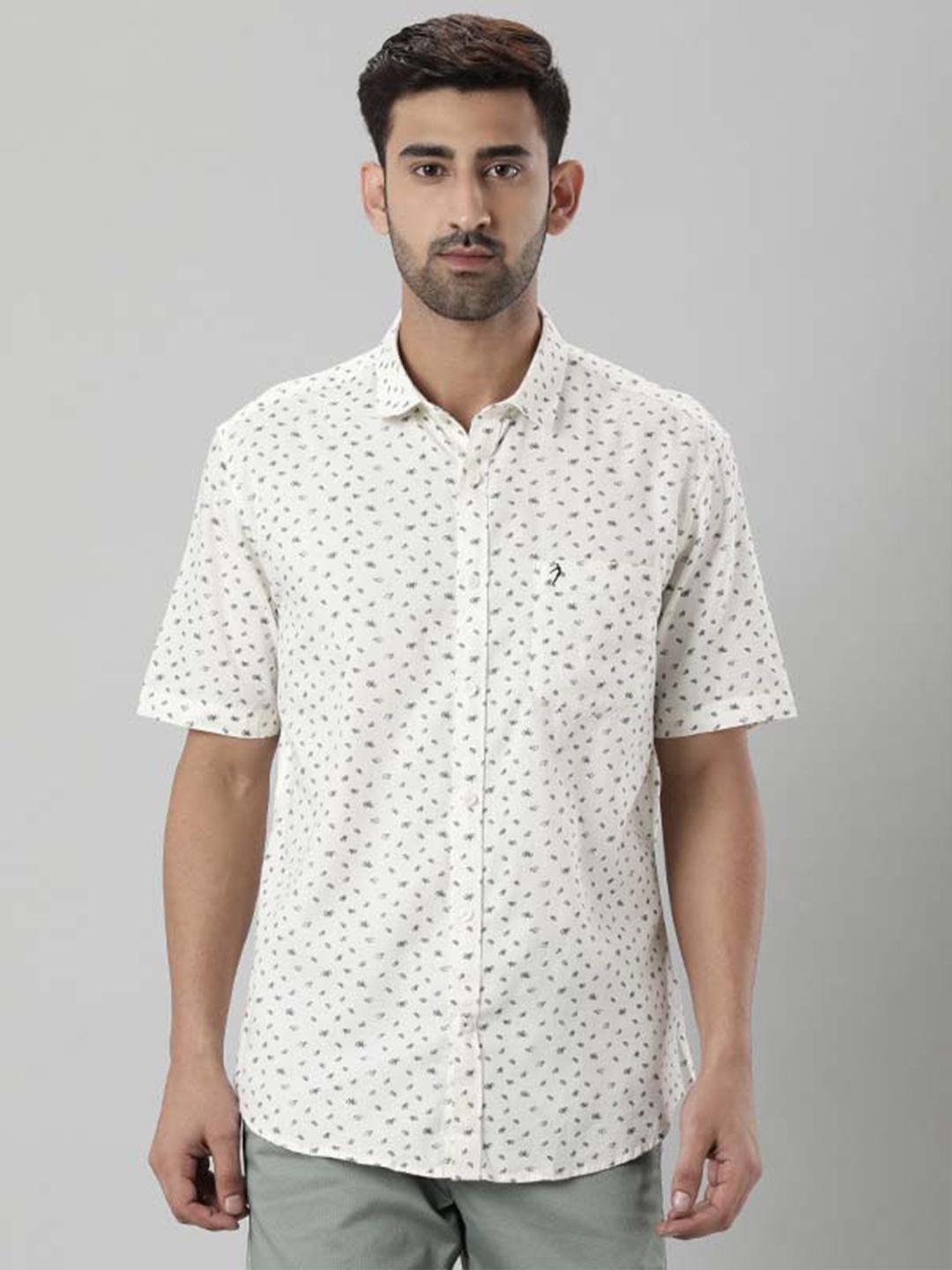 

Indian Terrain Printed Chiseled Slim Fit Opaque Pure Cotton Casual Shirt, White