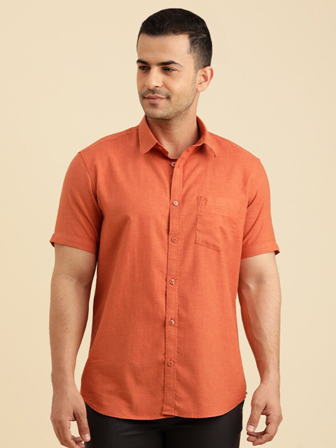 

Indian Terrain Chiseled Spread Collar Pure Cotton Shirt, Orange