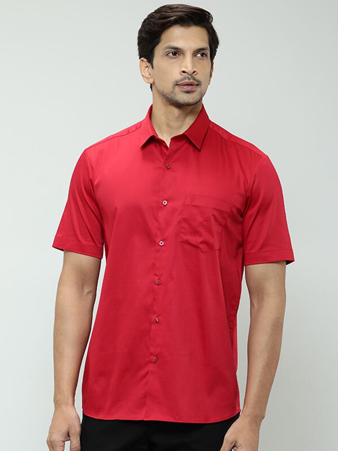 

Indian Terrain Chiseled Slim Fit Opaque Casual Shirt, Red