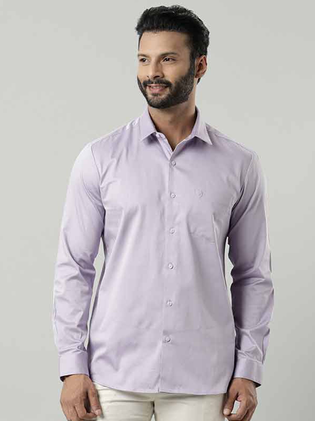 

Indian Terrain Spread Collar Chiseled Fit Slim Fit Pure Cotton Casual Shirt, Lavender