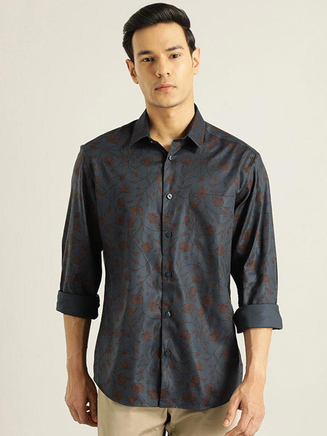 

Indian Terrain Chiseled Floral Printed Pure Cotton Slim Fit Casual Shirt, Grey