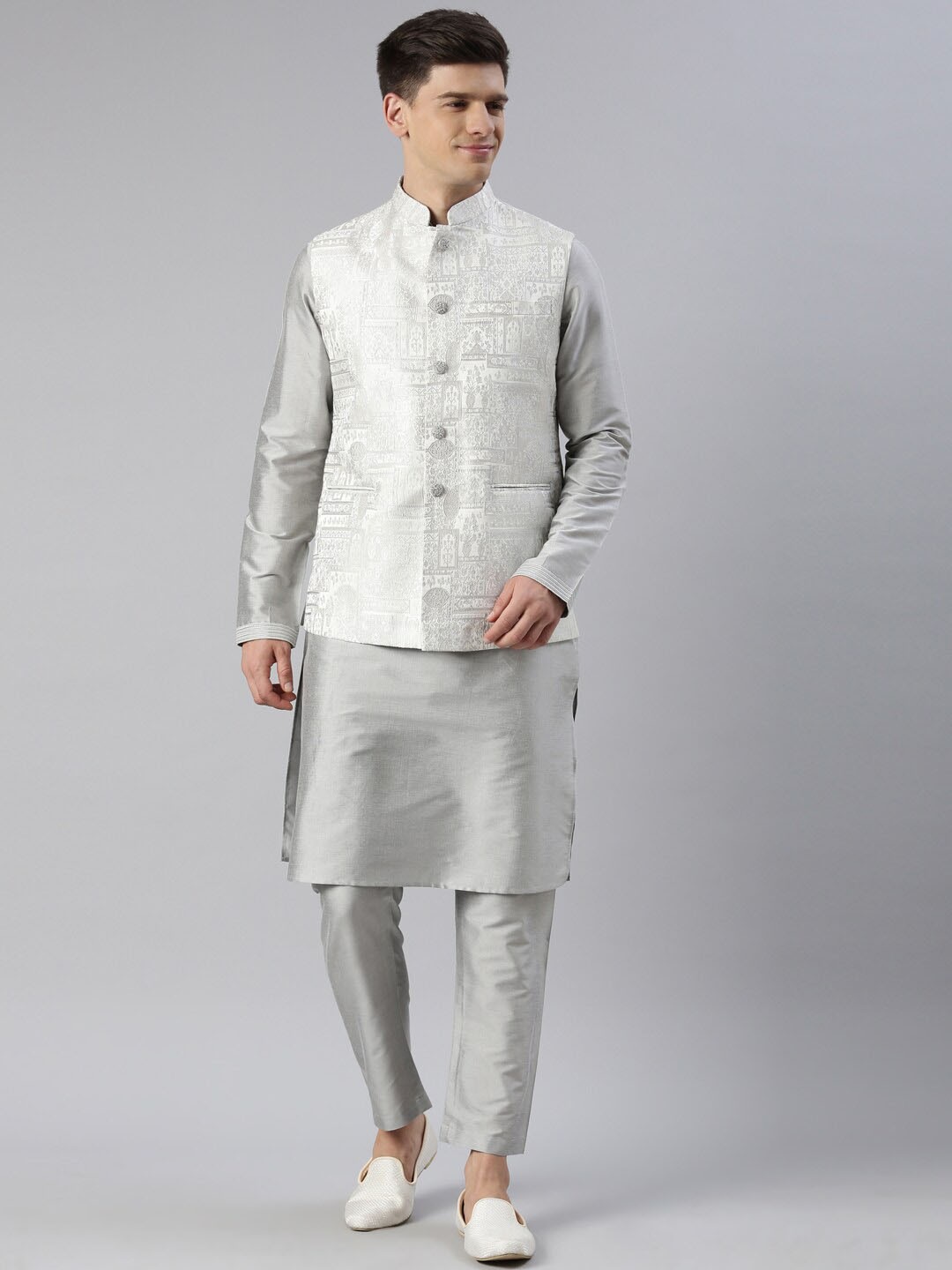 

TheEthnic.Co Mandarin Collar Kurta With Pyjamas & Nehru Jacket, Grey