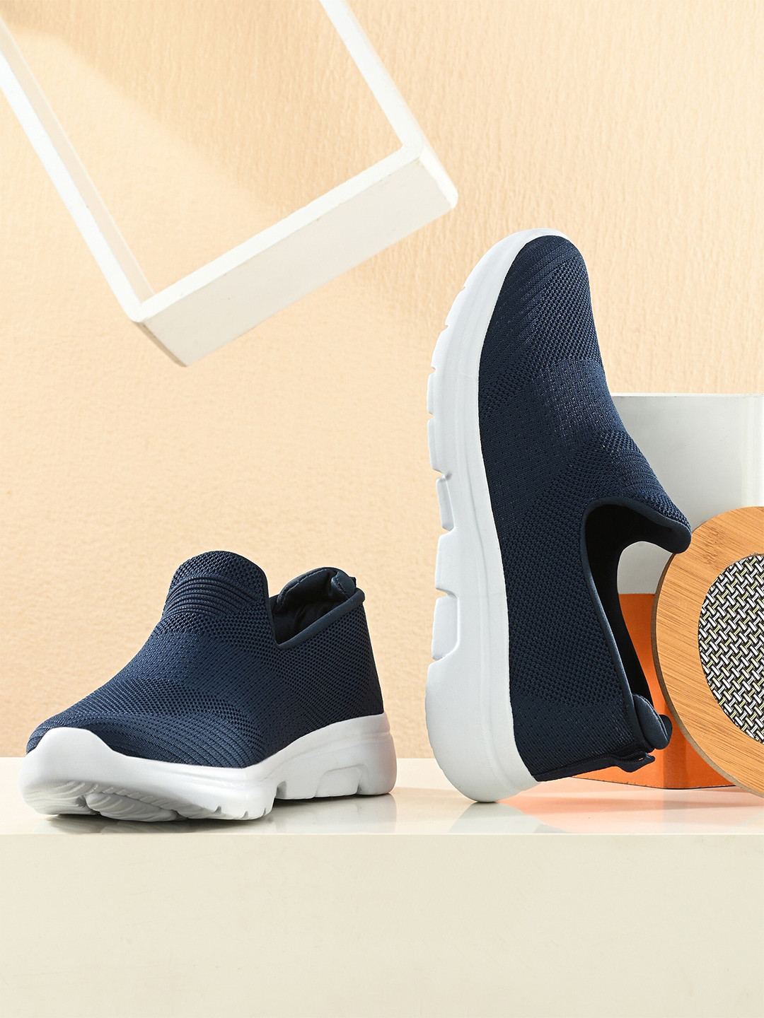 

The Roadster Lifestyle Co. Men Navy Blue & White Mesh Non- Marking Walking Shoes