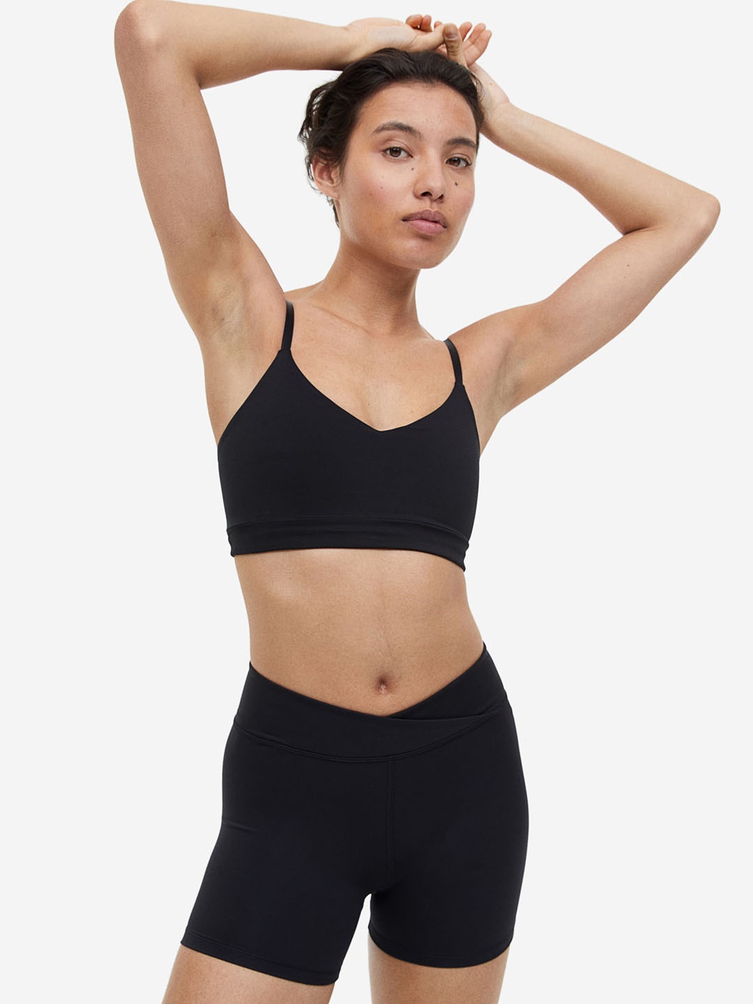 

H&M Women SoftMove Sports Hotpants, Black