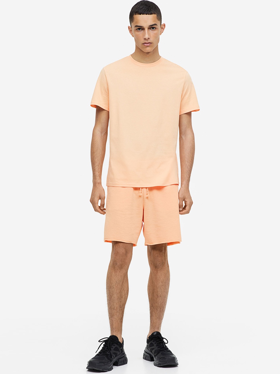 

H&M Men 2-Piece Regular Fit Shorts and T-Shirt Set, Peach