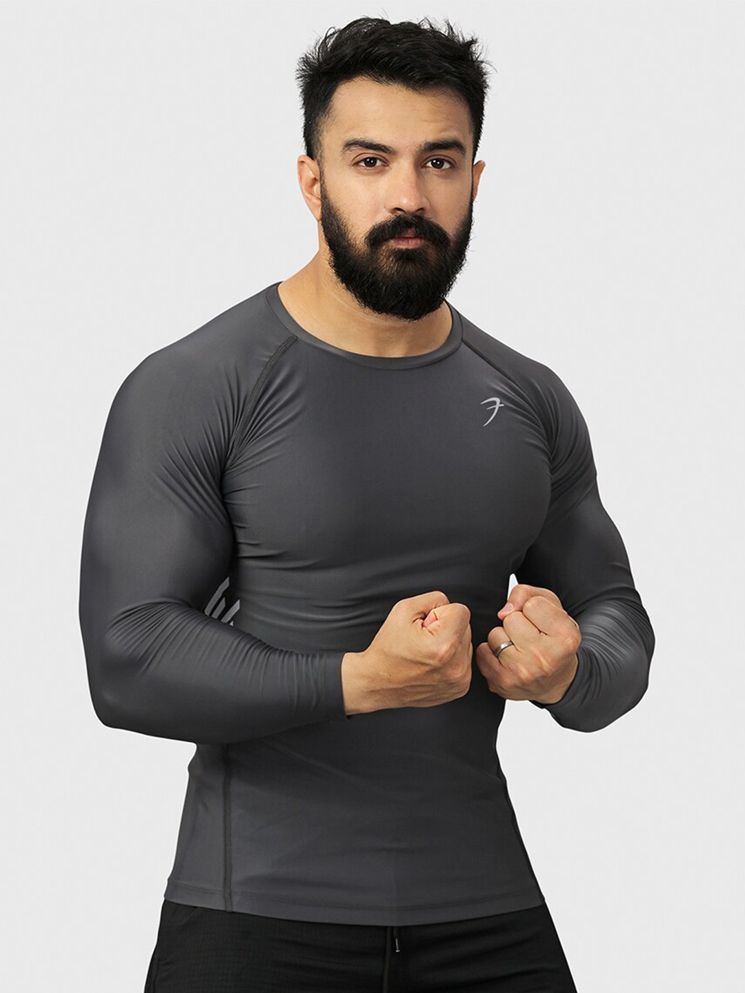 

FUAARK Raglan Sleeves Moisture Wicking Compression Fit Gym T-shirt, Grey