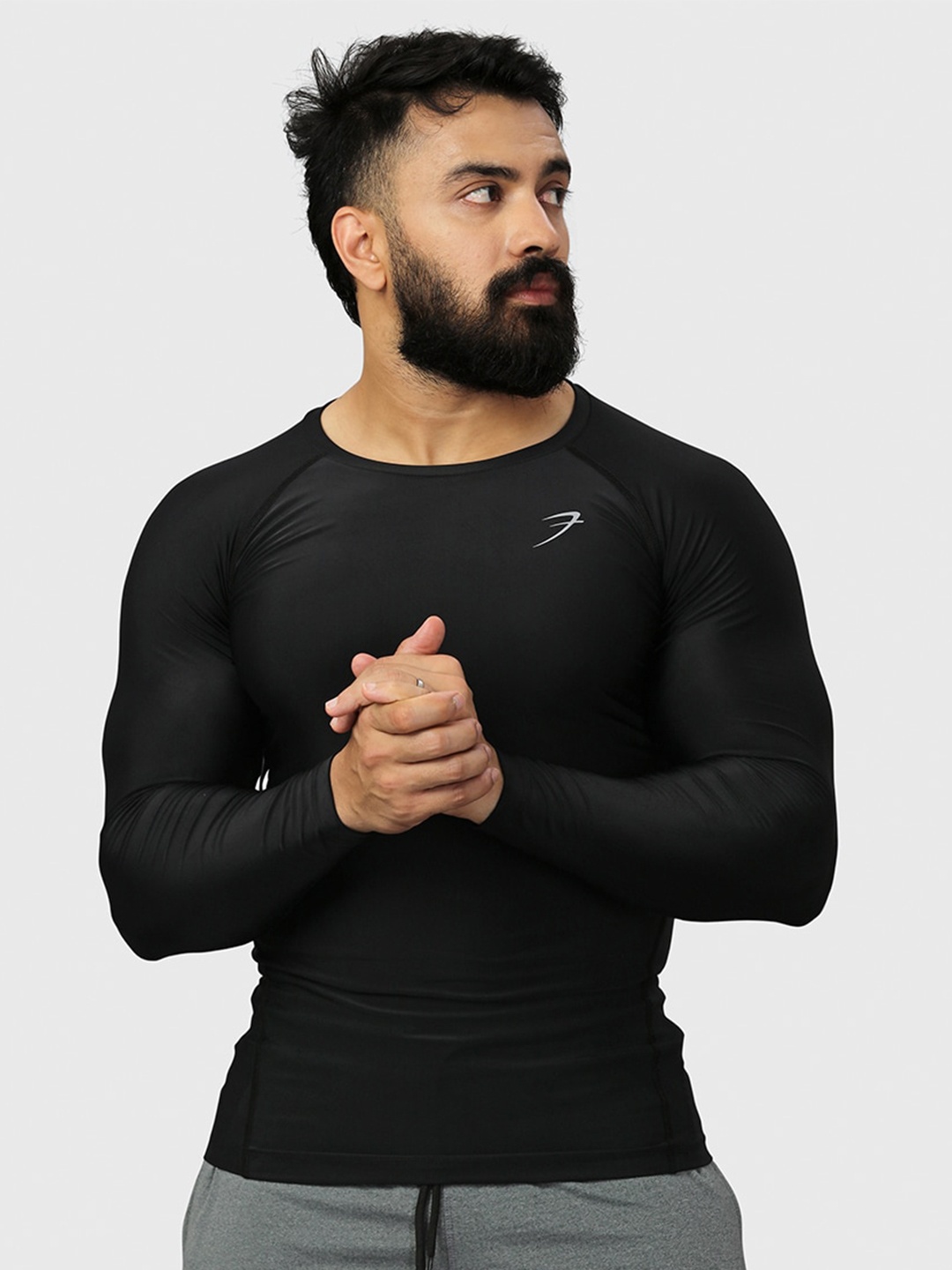 

FUAARK Raglan Sleeves Moisture Wicking Compression Fit Gym T-shirt, Black
