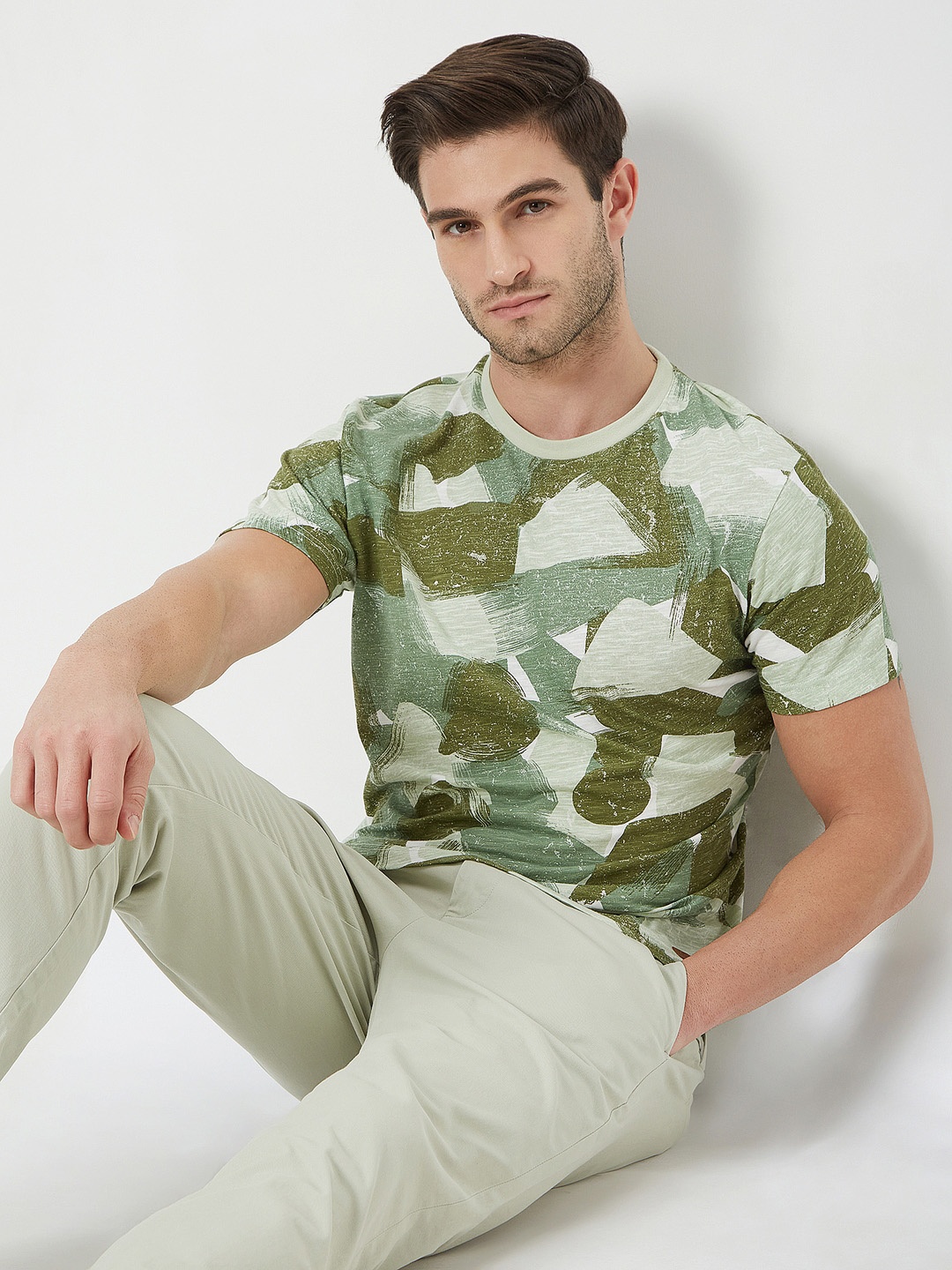 

Mufti Camouflage Printed Pure Cotton Slim Fit T-shirt, Green