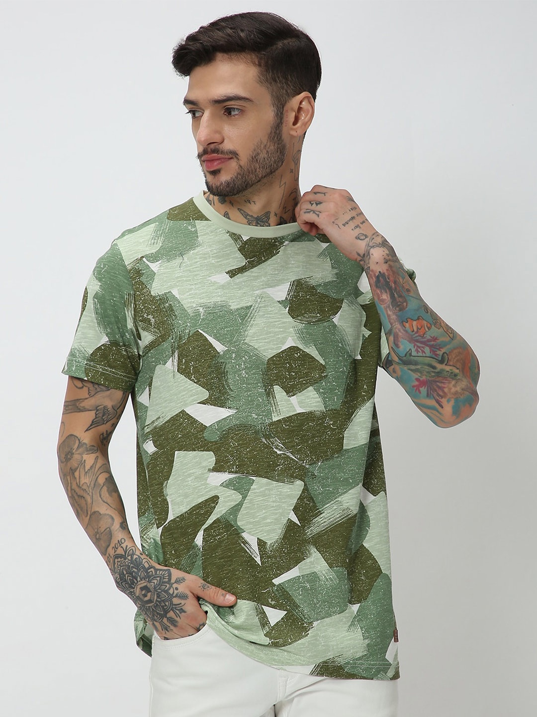 

Mufti Men Camouflage Printed Slim Fit Pure Cotton T-shirt, Green