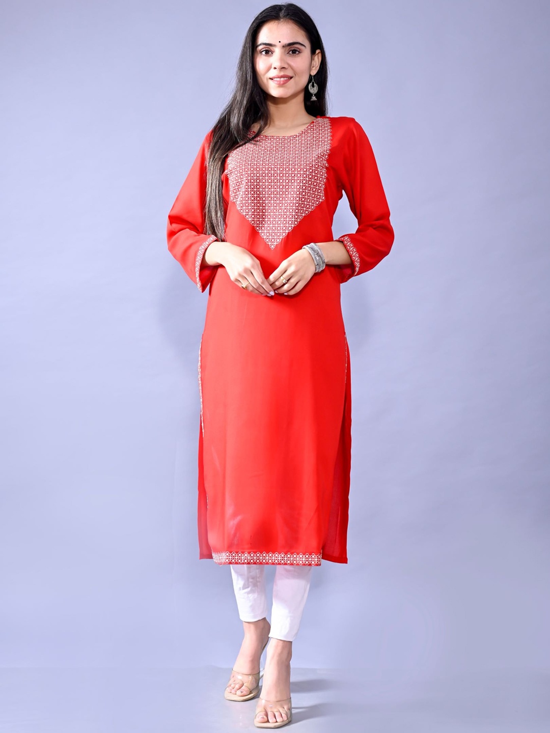 

METRO-FASHION Geometric Yoke Design Thread Work Kurta, Red