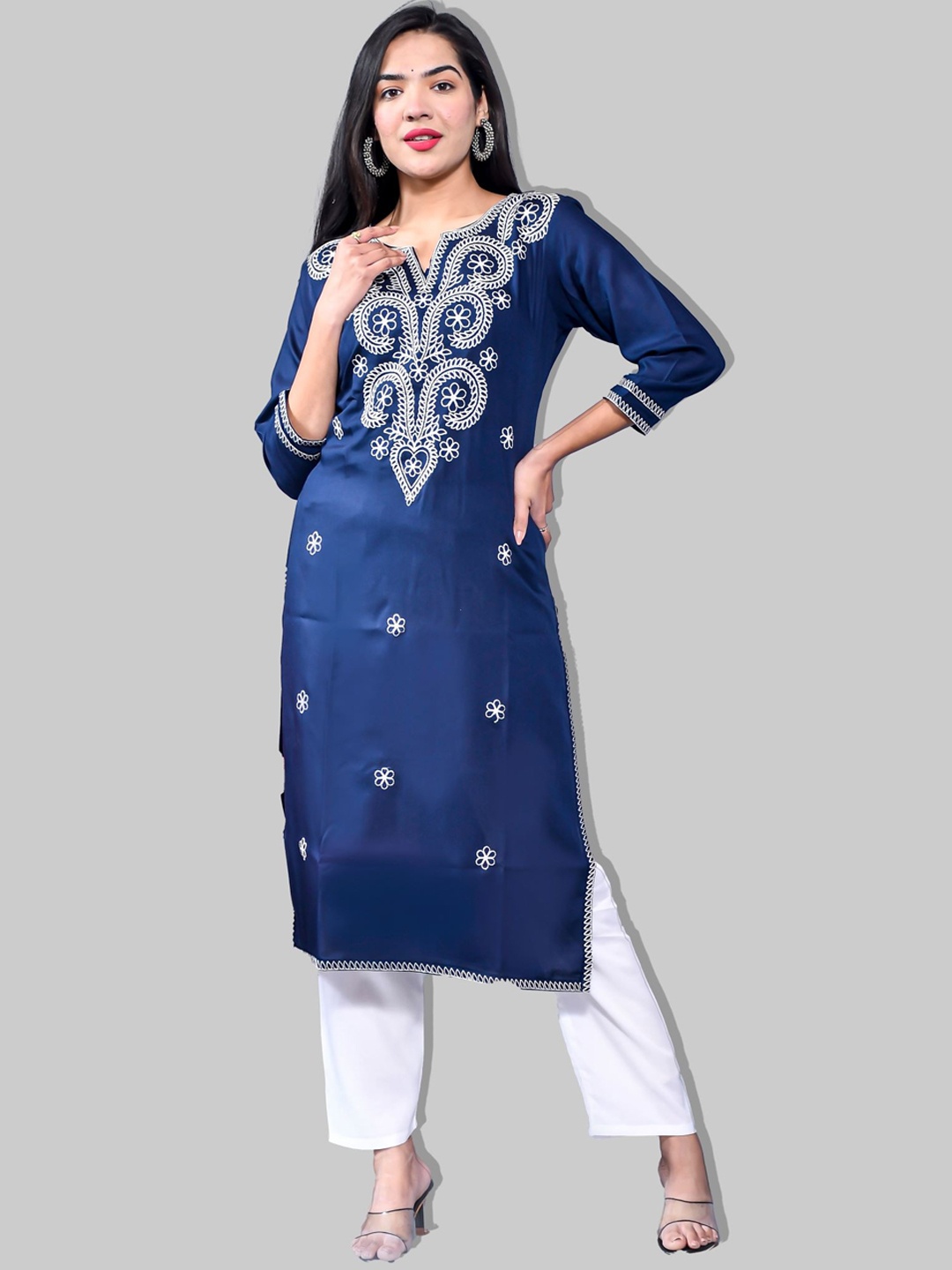 

METRO-FASHION Floral Embroidered Work Chikankari Kurta, Blue