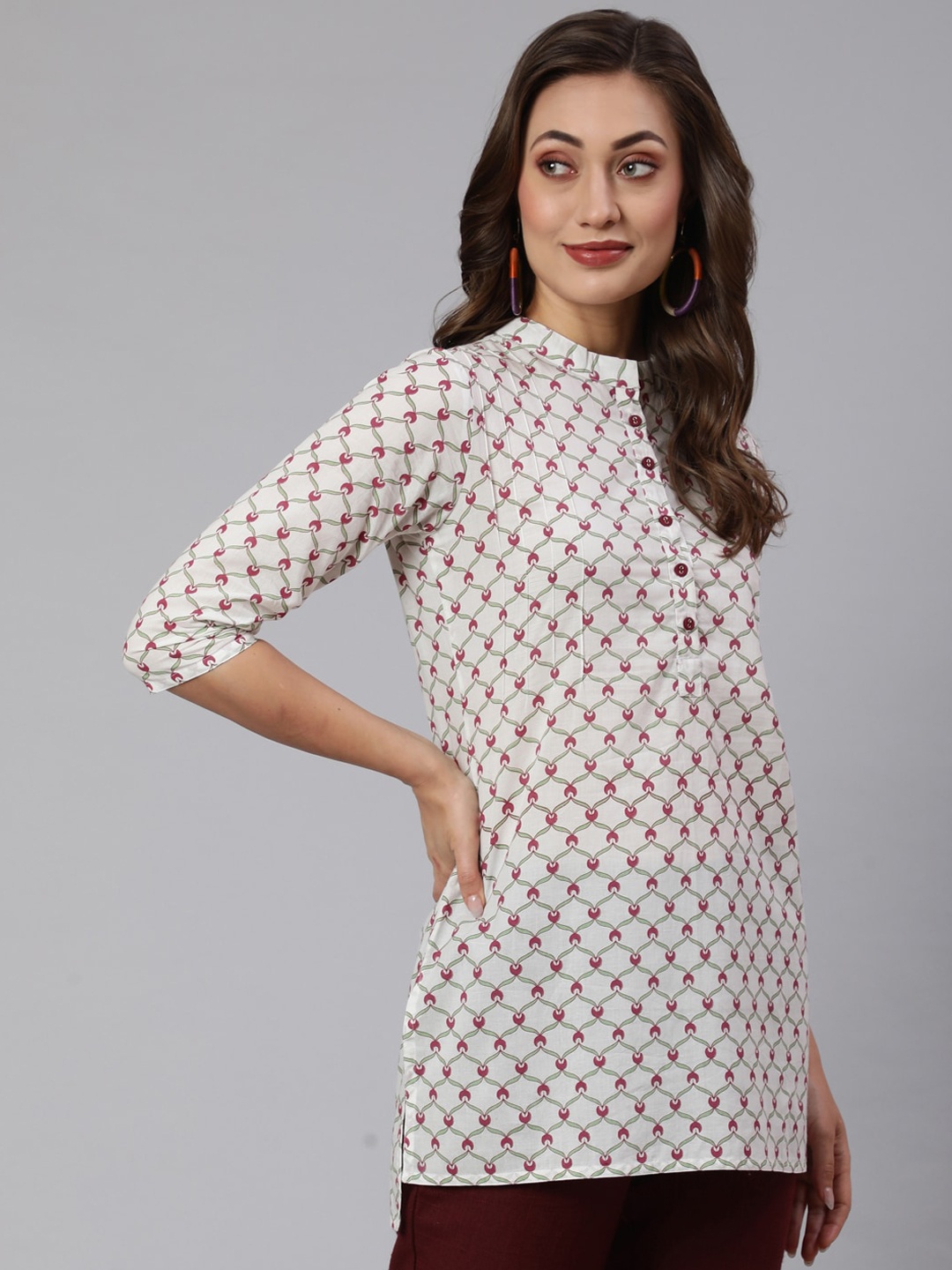 

Jaipur Kurti Geometric Printed Pure Cotton Kurti, Magenta