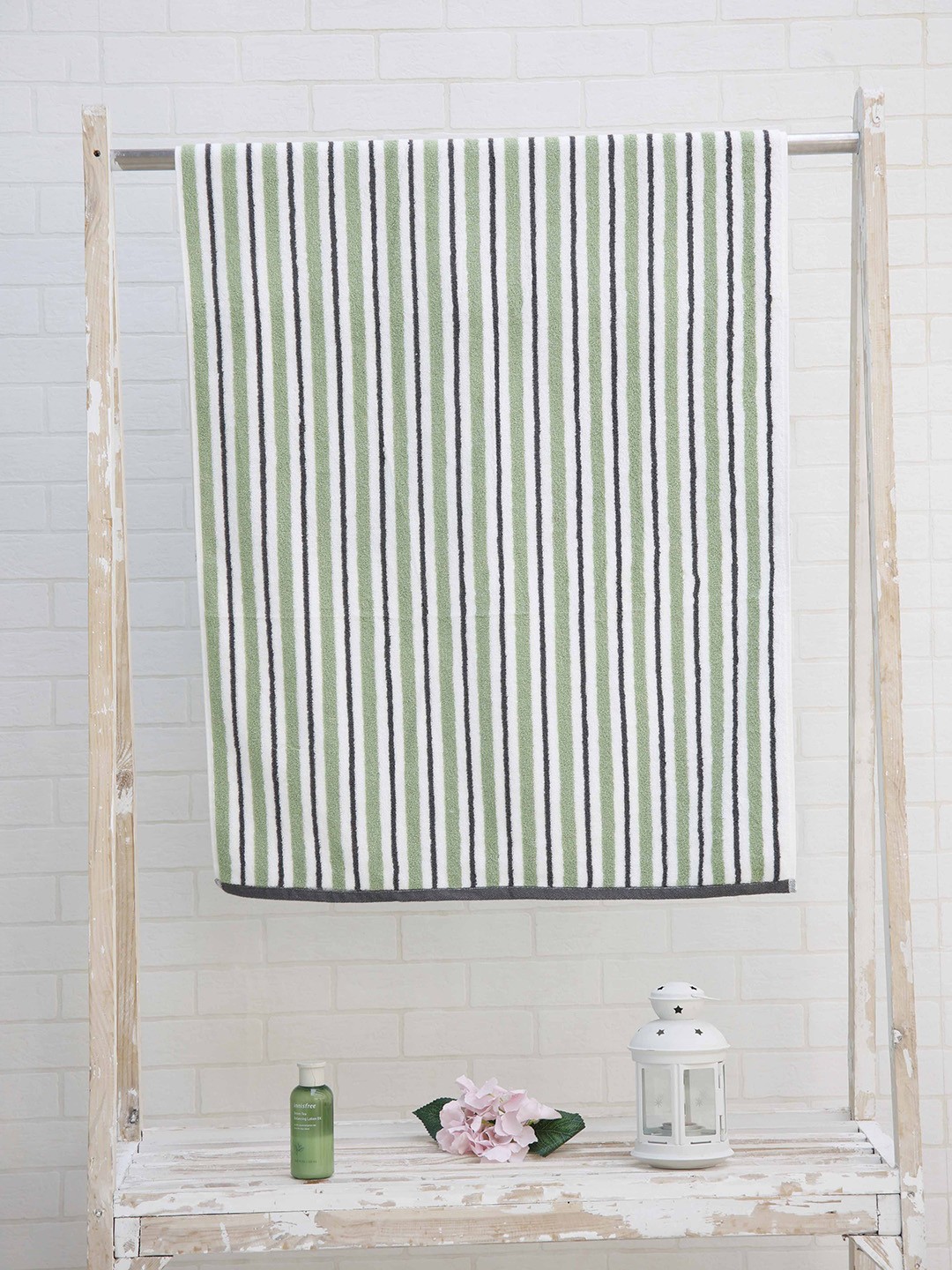 

Ariana Green & White Striped 500 GSM Cotton Bath Towel