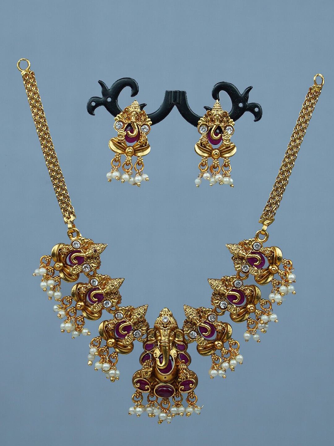 

Diksha collection Gold-Plated Necklace & Earrings