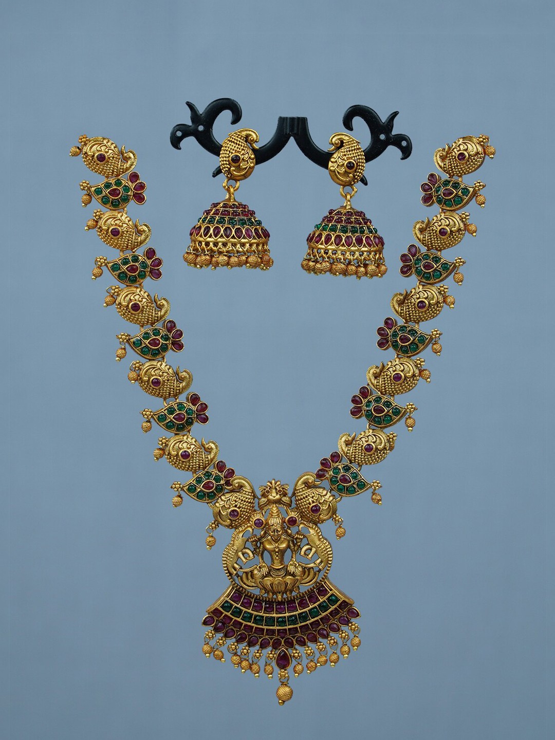 

Diksha collection Gold-Plated Stones-Studded Beads-Beaded Necklace & Earrings