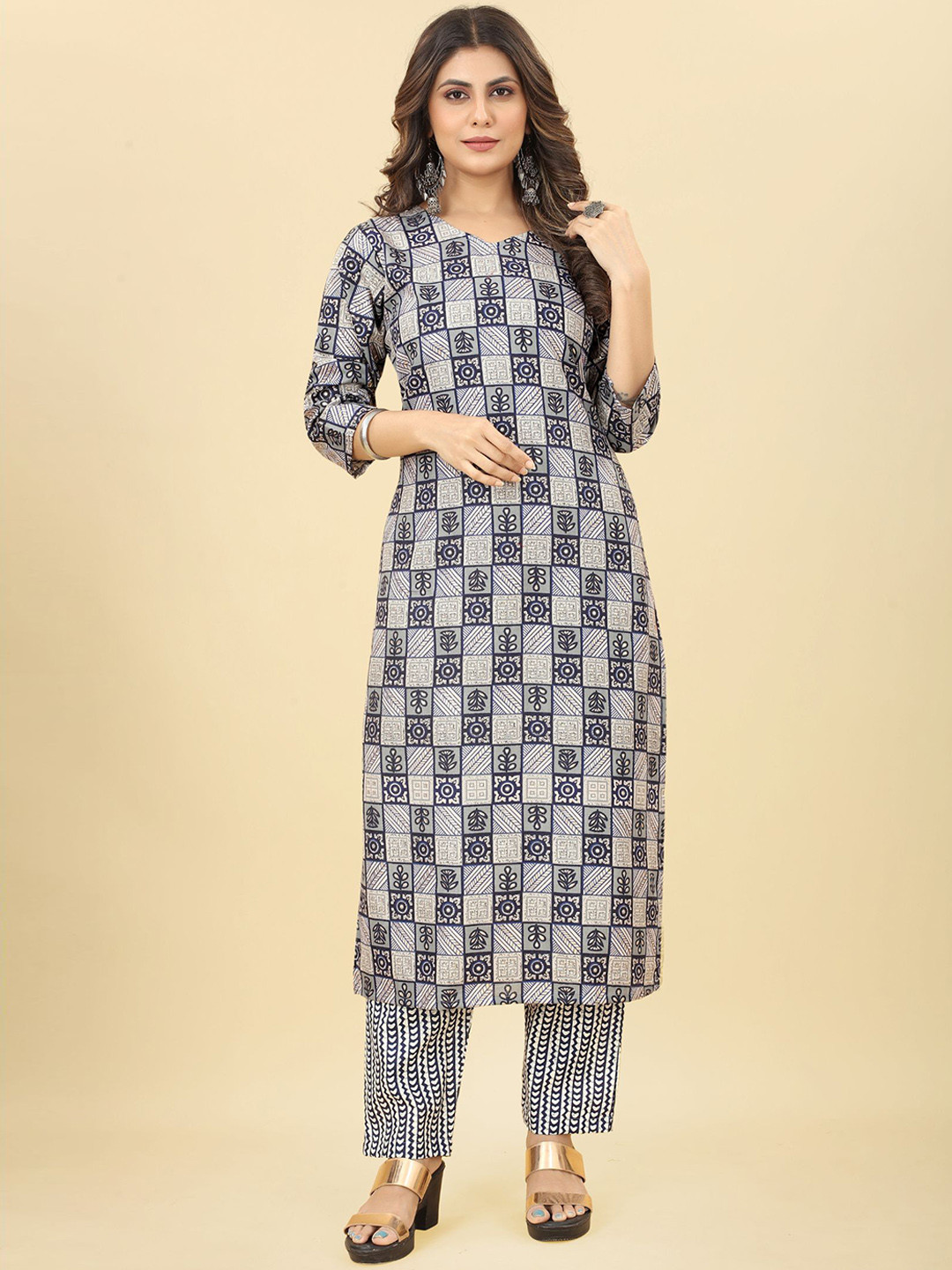 

KALINI Printed Regular Kurta with Trousers, Navy blue