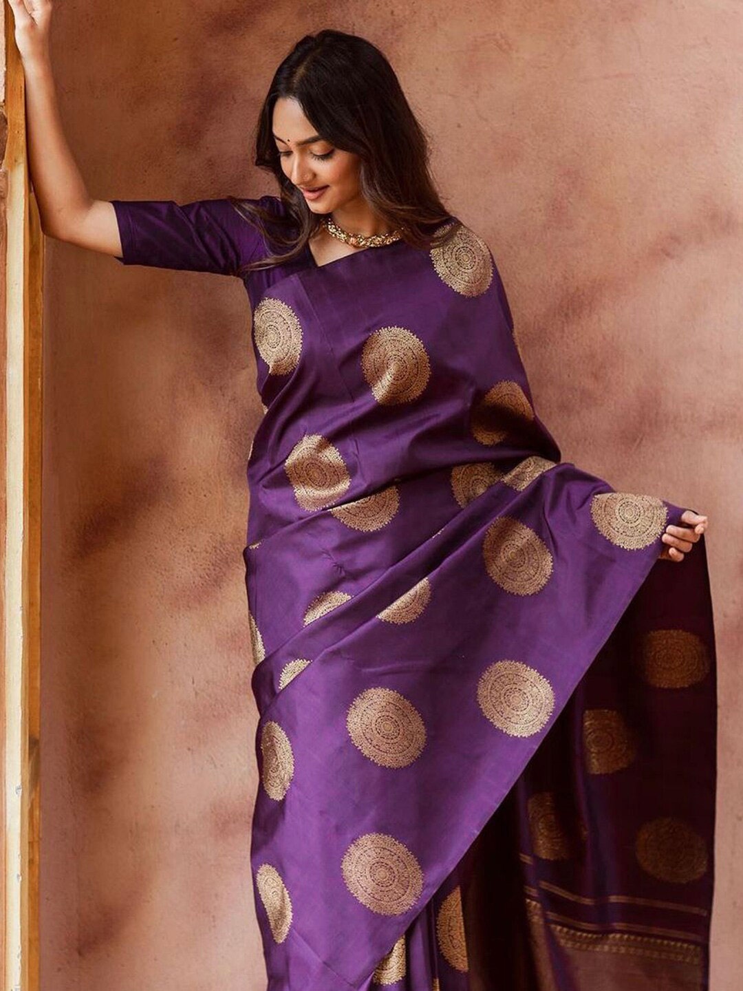 

Satrani Purple & Copper-Toned Ethnic Woven Design Zari Banarasi Saree