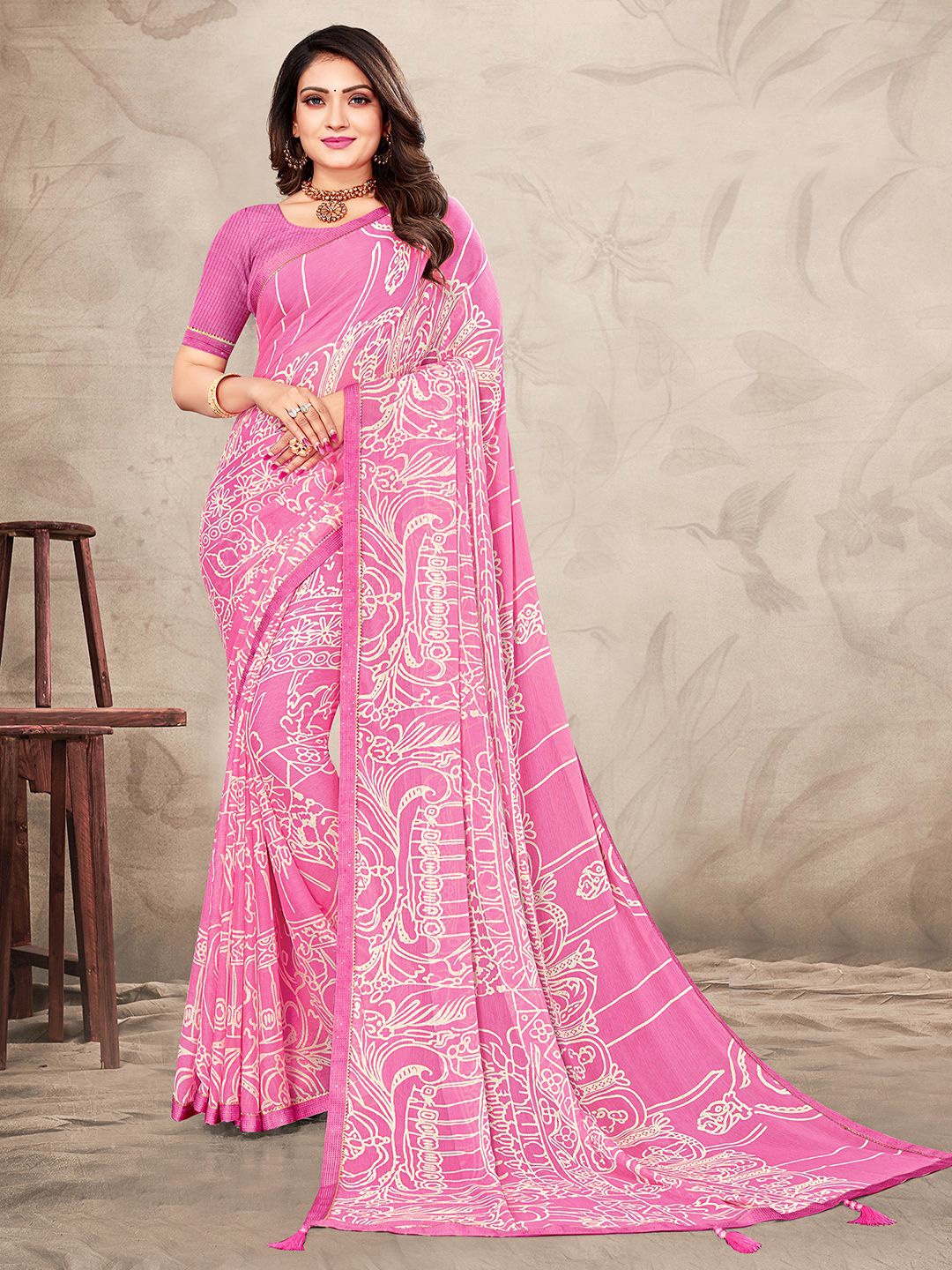 

Satrani Pink & White Abstract Printed Saree