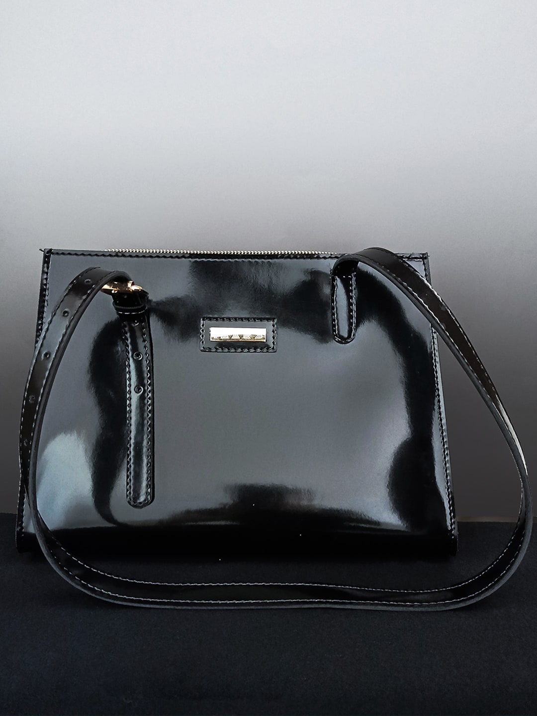

IMARS Structured Shoulder Bag, Black