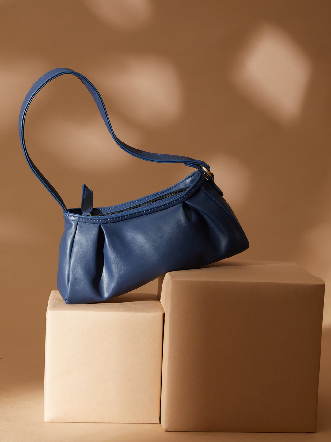 

IMARS Structured Handheld Bag, Blue