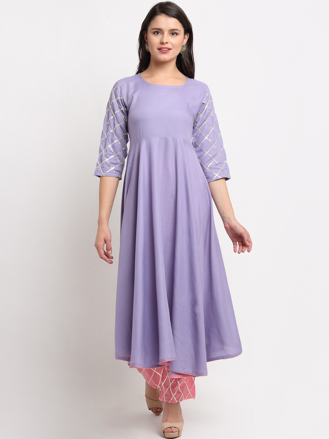 

The Mini NEEDLE Regular Gotta Patti Kurta With Trousers, Lavender